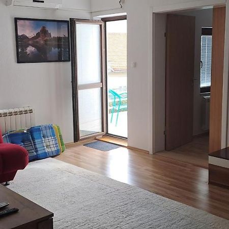 Apartmani Amira Требинье Экстерьер фото
