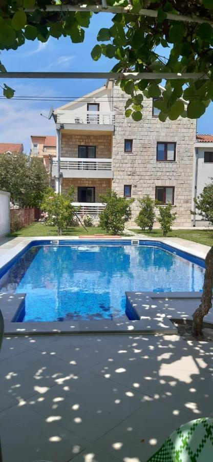 Apartmani Amira Требинье Экстерьер фото