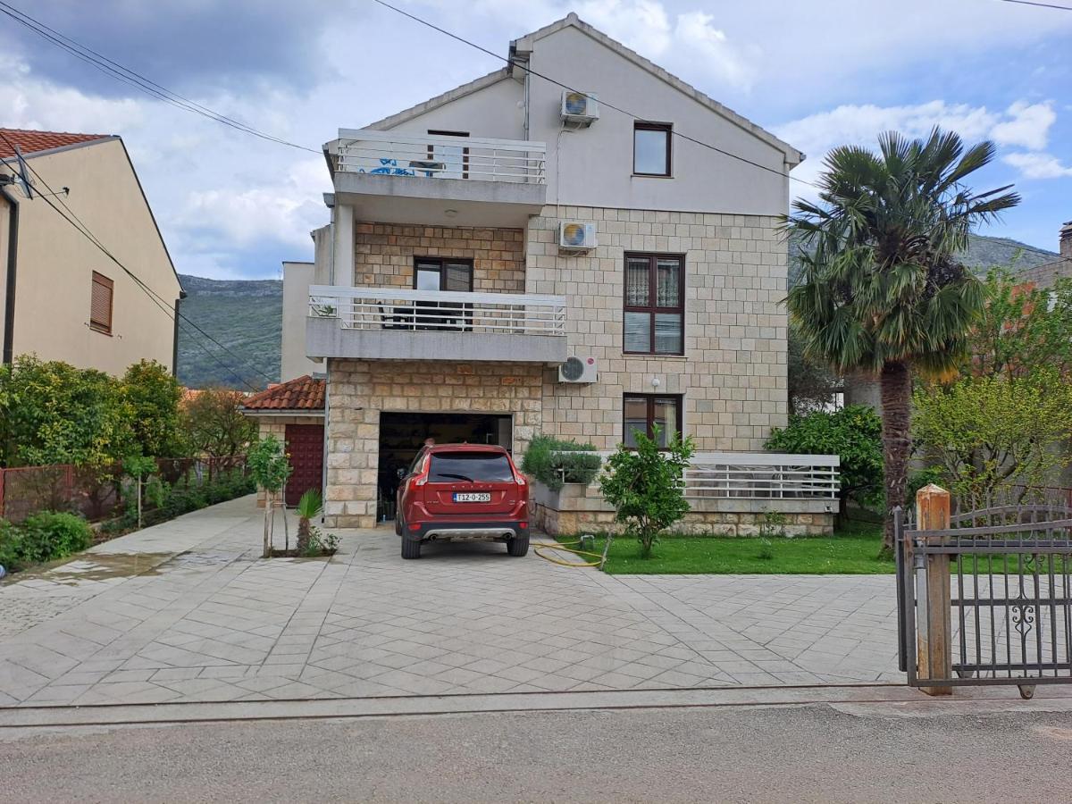 Apartmani Amira Требинье Экстерьер фото
